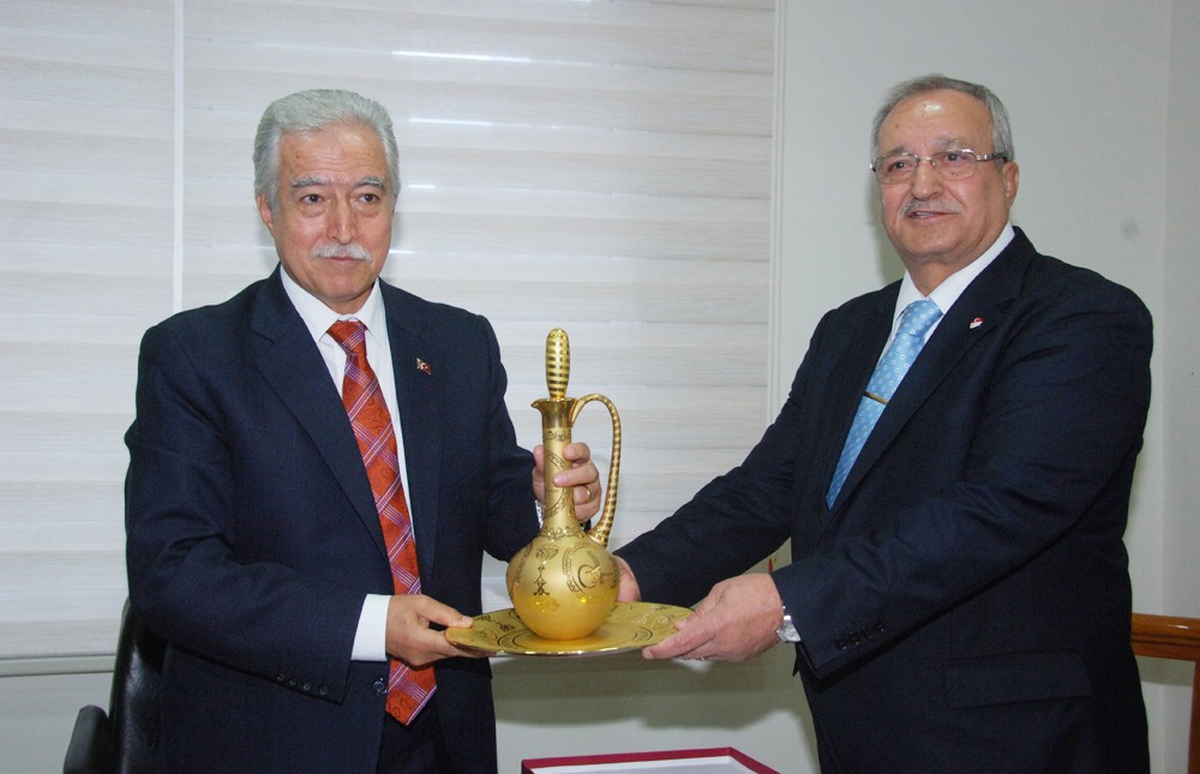 Amatör Kulüpler Aldırmaz\'a Minnetdar