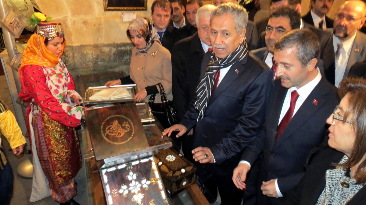 Arınç ve Şahin, Gümrük Hanı\'nın Açılış Törenine Katıldı