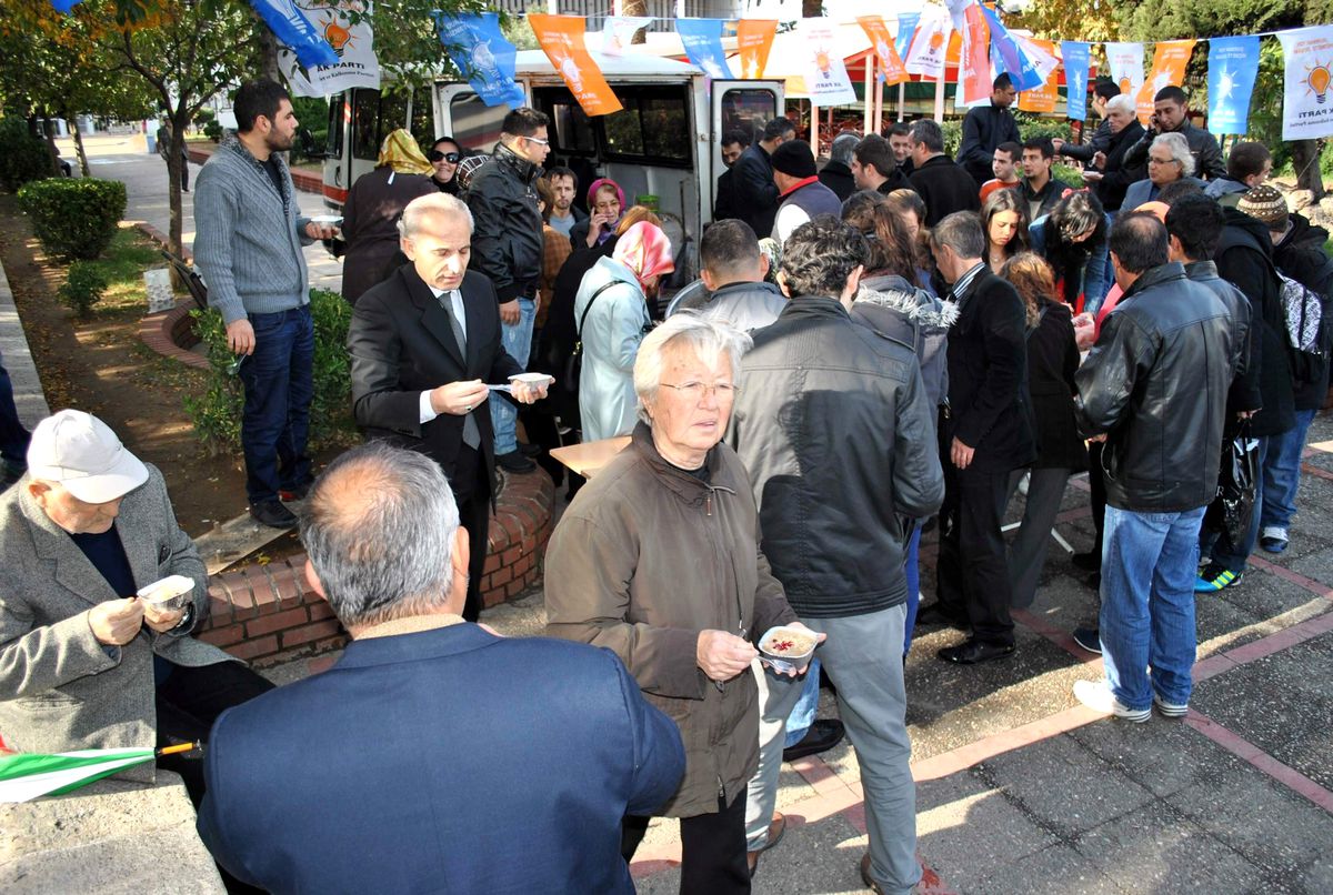 Aydın AK Parti\'den Aşure Hayrı