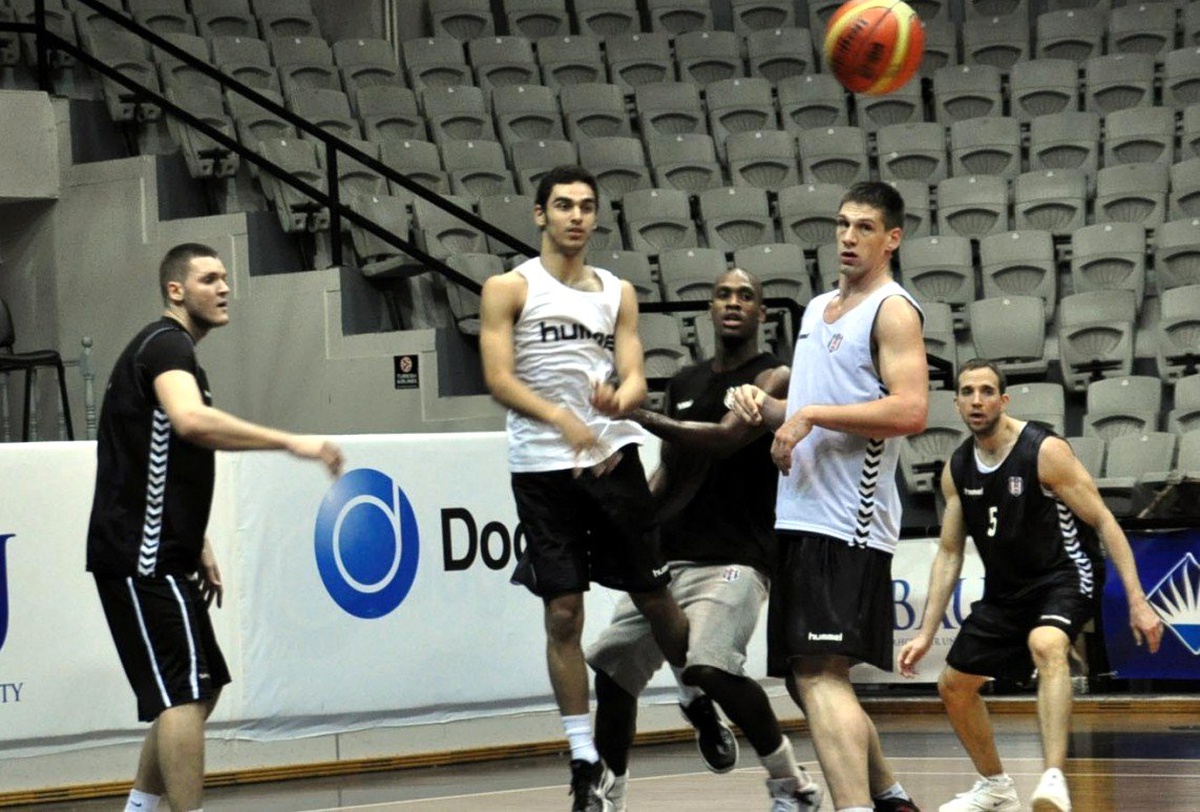 Beşiktaş Basketbol Takımı, Antalya Büyükşehir Belediye Maçı Hazırlıklarını Tamamladı