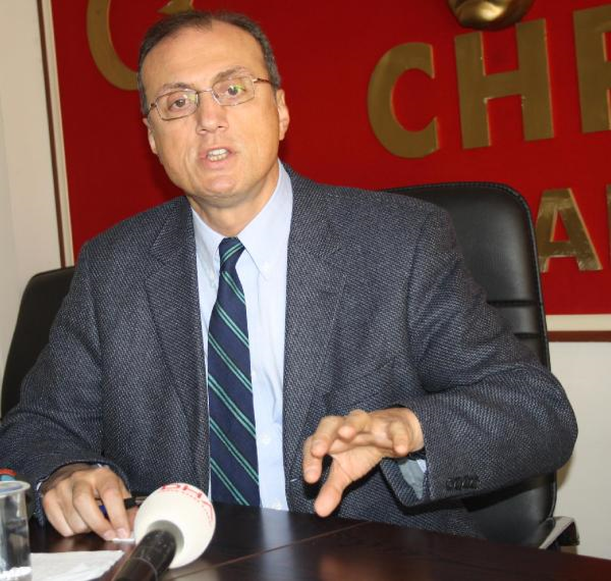 CHP\'li Hurşit Güneş, \'Engelli\' Desteği İçin Başbakan\'a Teşekkür Etti