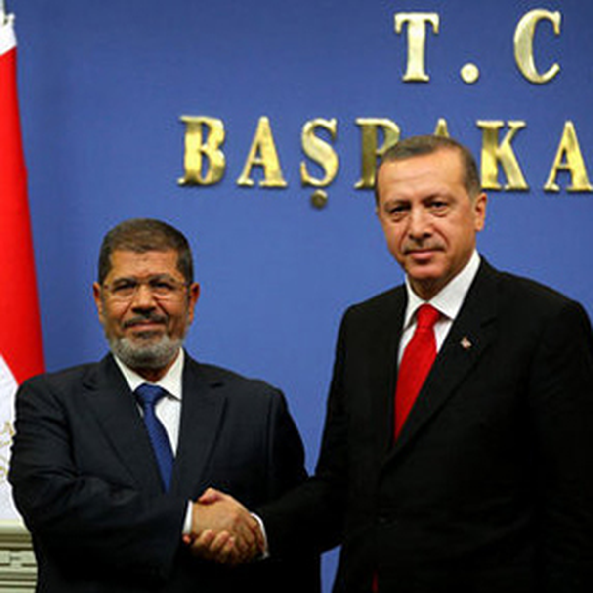 Mursi\'ye Diyalog Tavsiyesi
