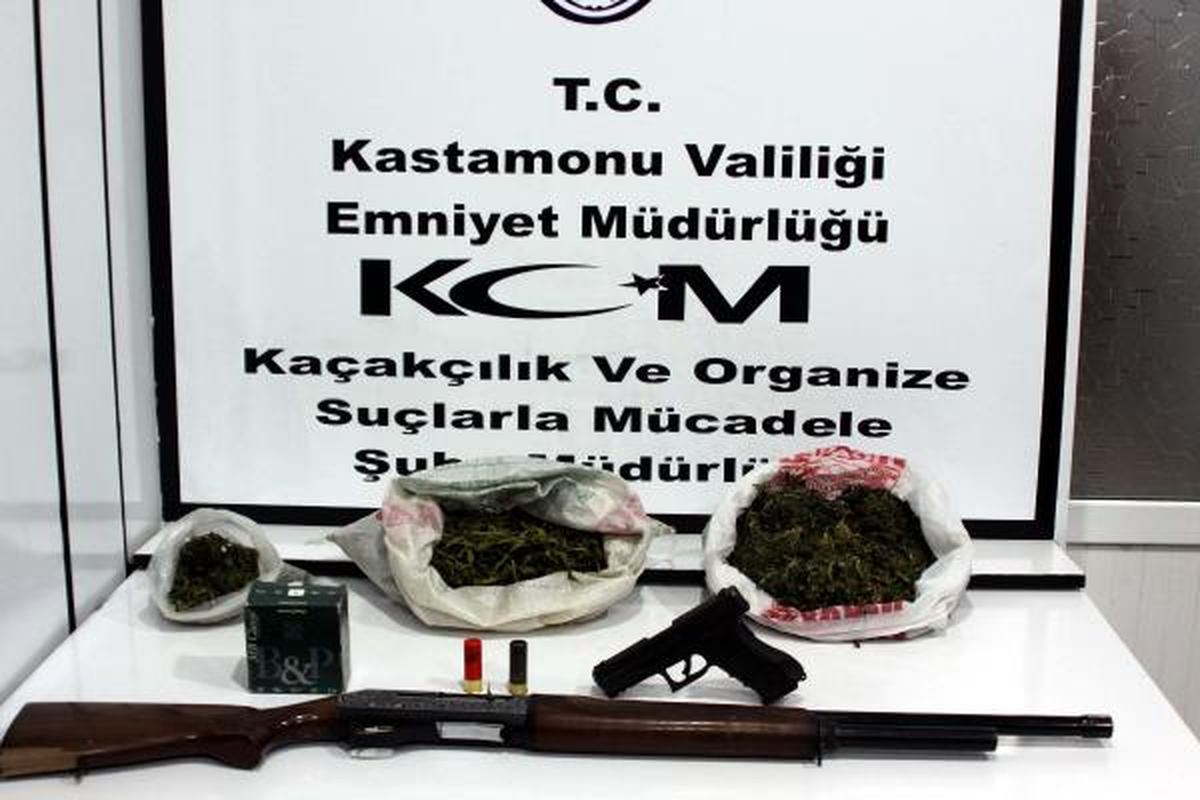 Uyuşturucu Operasyınunda 620 Gram Esrar Ele Geçirildi