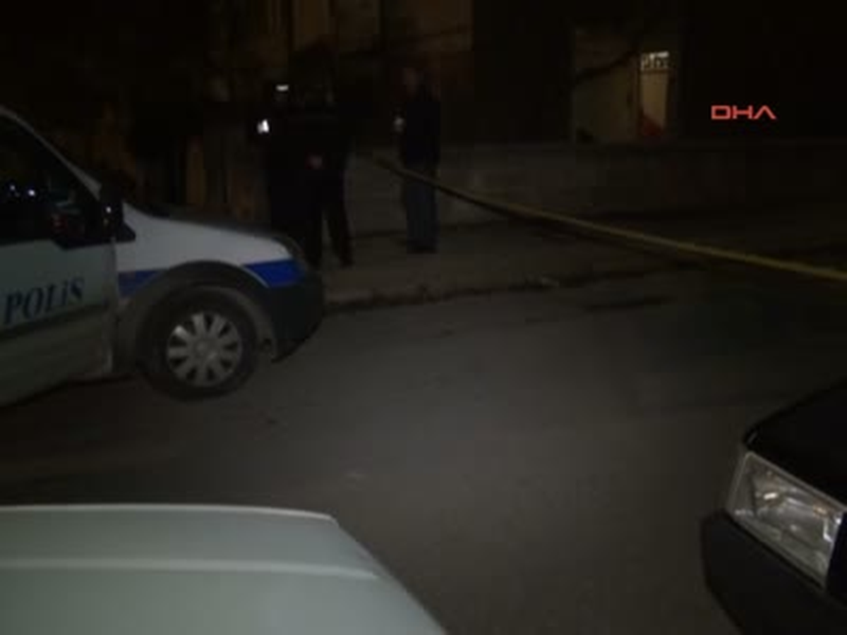 Bıçaklanan Genç Hayatını Kaybetti