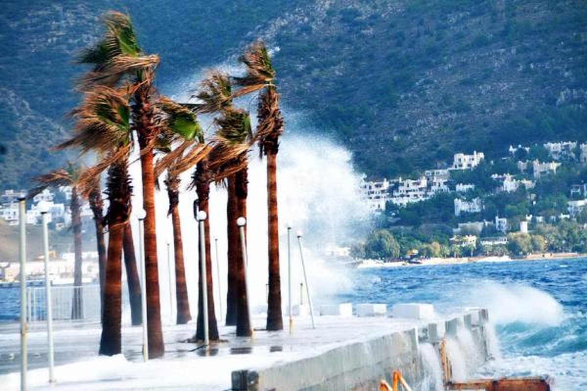 Bodrum\'da Yine Lodos Kabusu