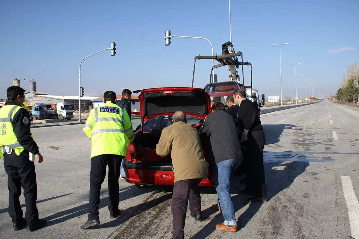 Çubuk\'ta Trafik Kazası: 2 Yaralı