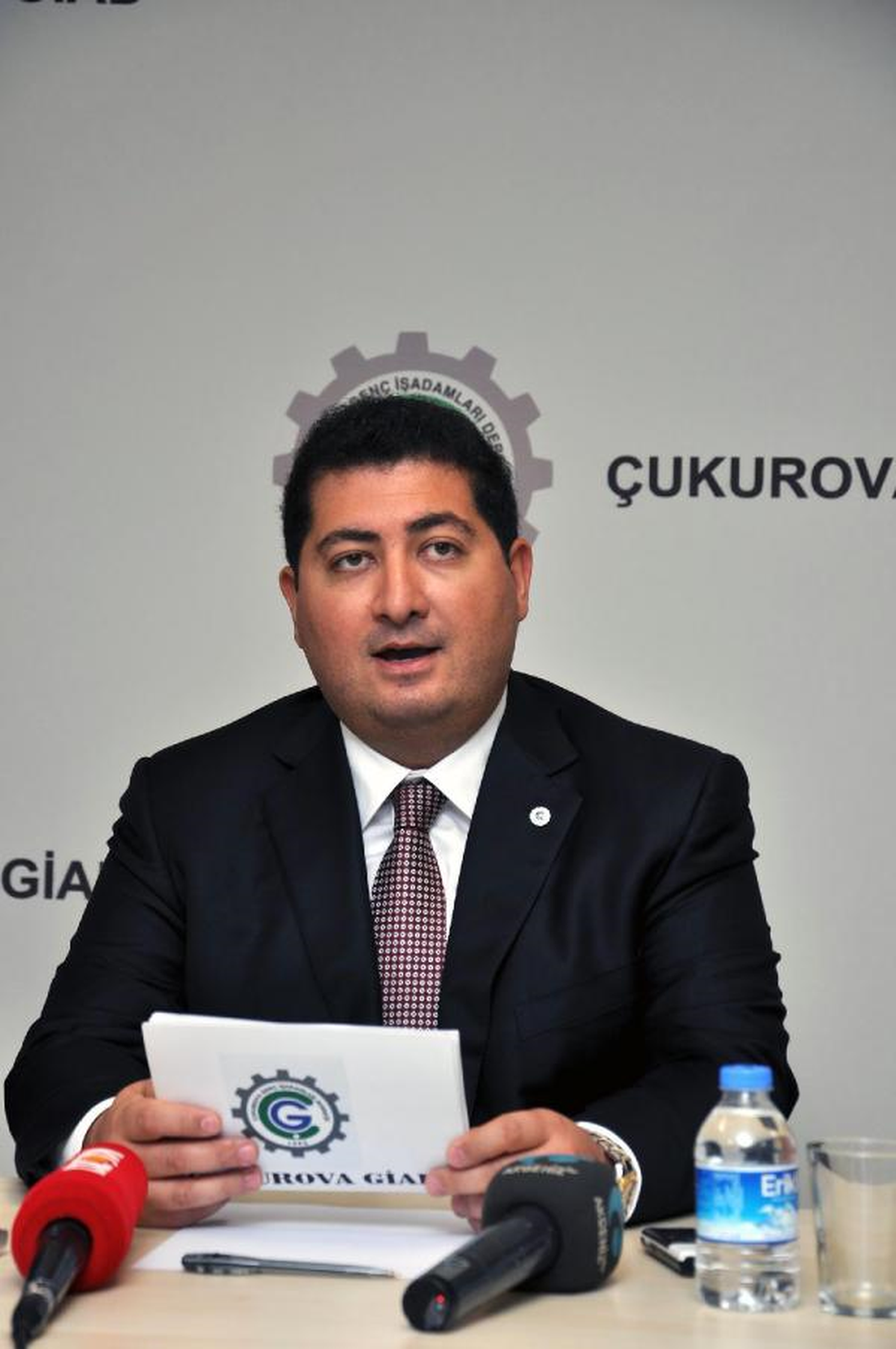 Genç İşadamlarından \'Paranızı Yatırıma Dönüştürün\' Çağrısı