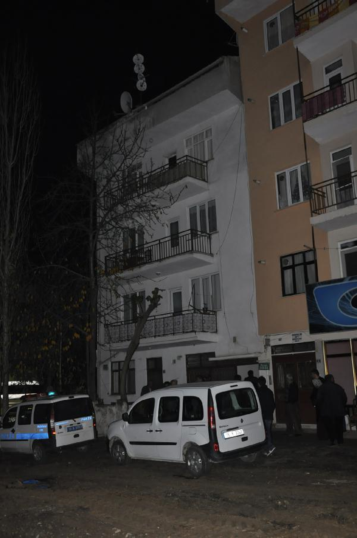 İşten Çıkarılınca Kendini Astı