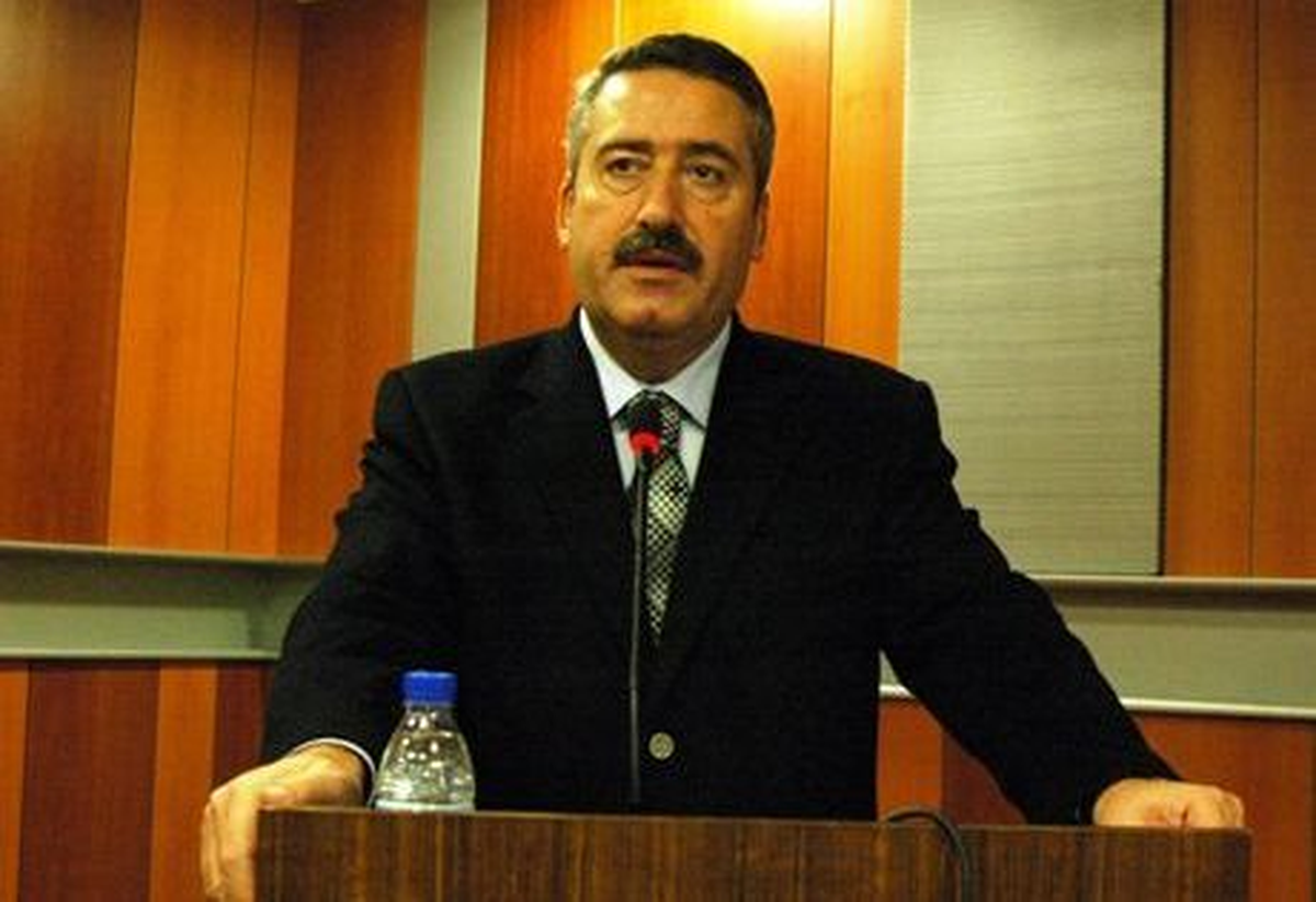 İzmir Valisi Cahit Kıraç, Çeşme İlçesinde 3 Kişinin Bulunduğu Bir Teknenin Alabora Olduğunu, Bir...