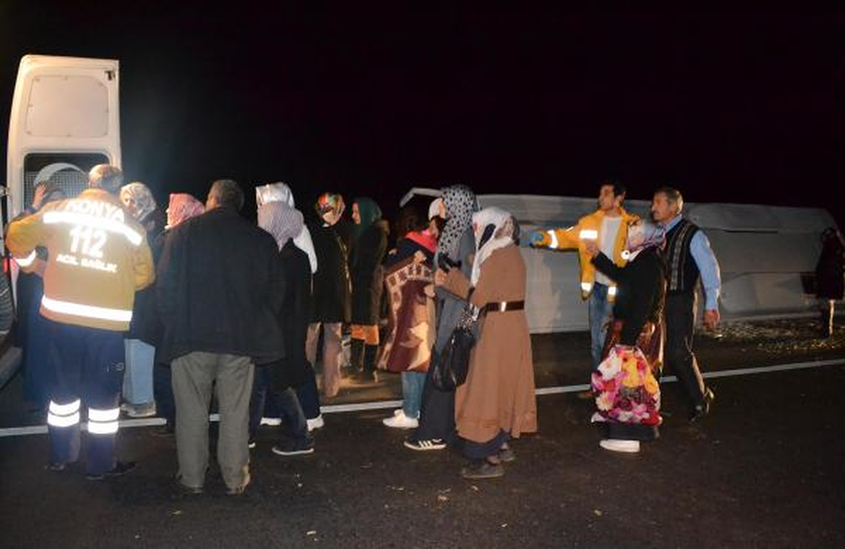 Öğrenci Servisi Devrildi: 22 Yaralı