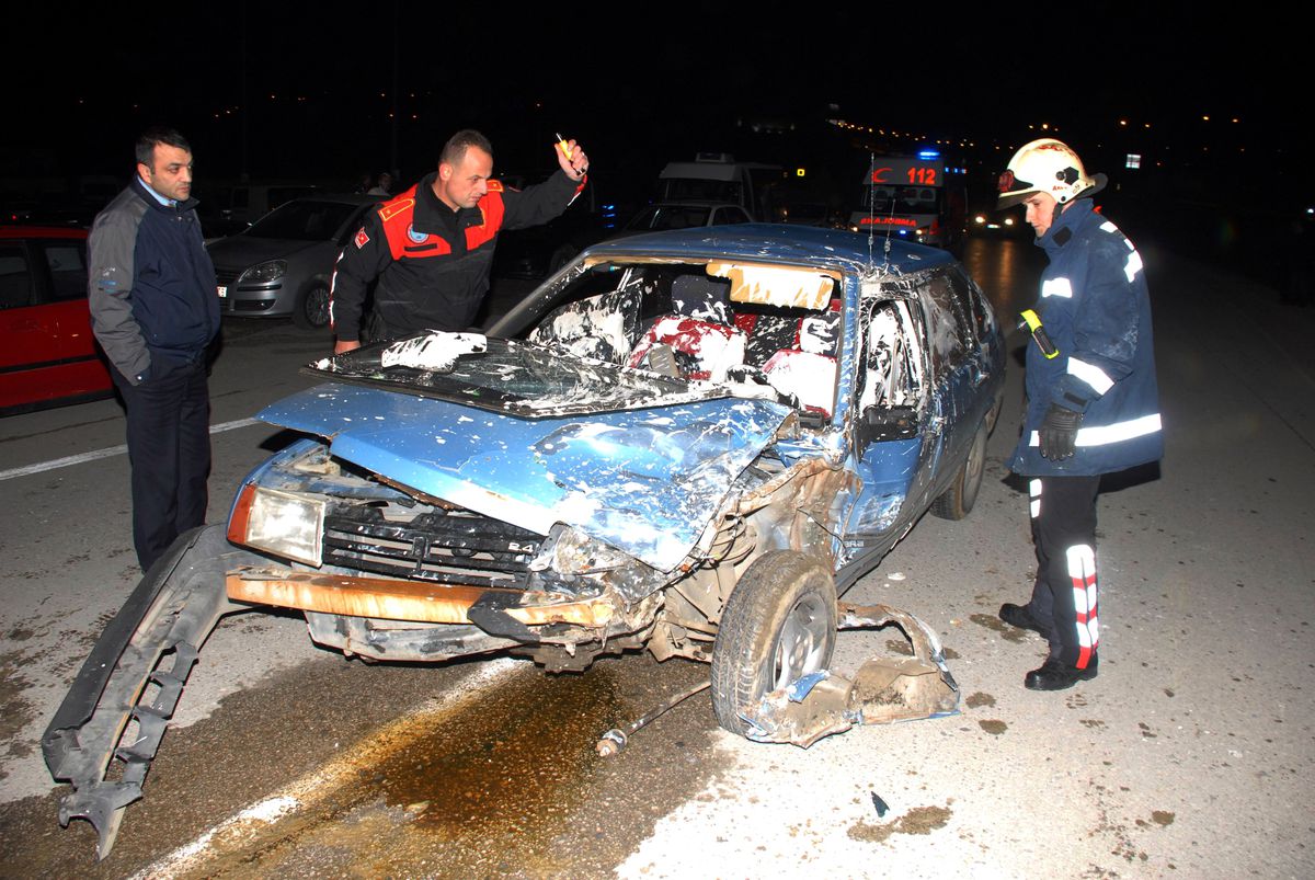 Samsun\'da Trafik Kazası: 2 Yaralı