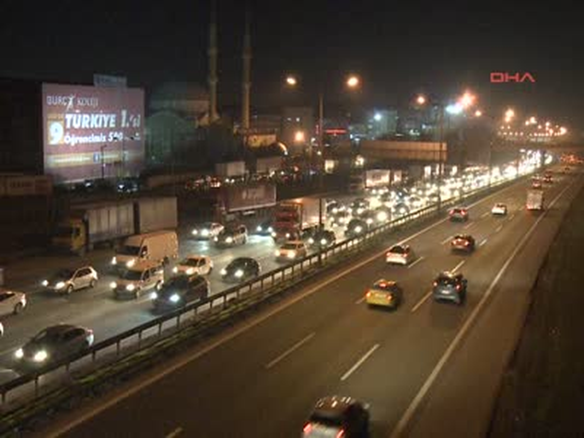 Tem\'de Trafiği Felç Eden Dönüş