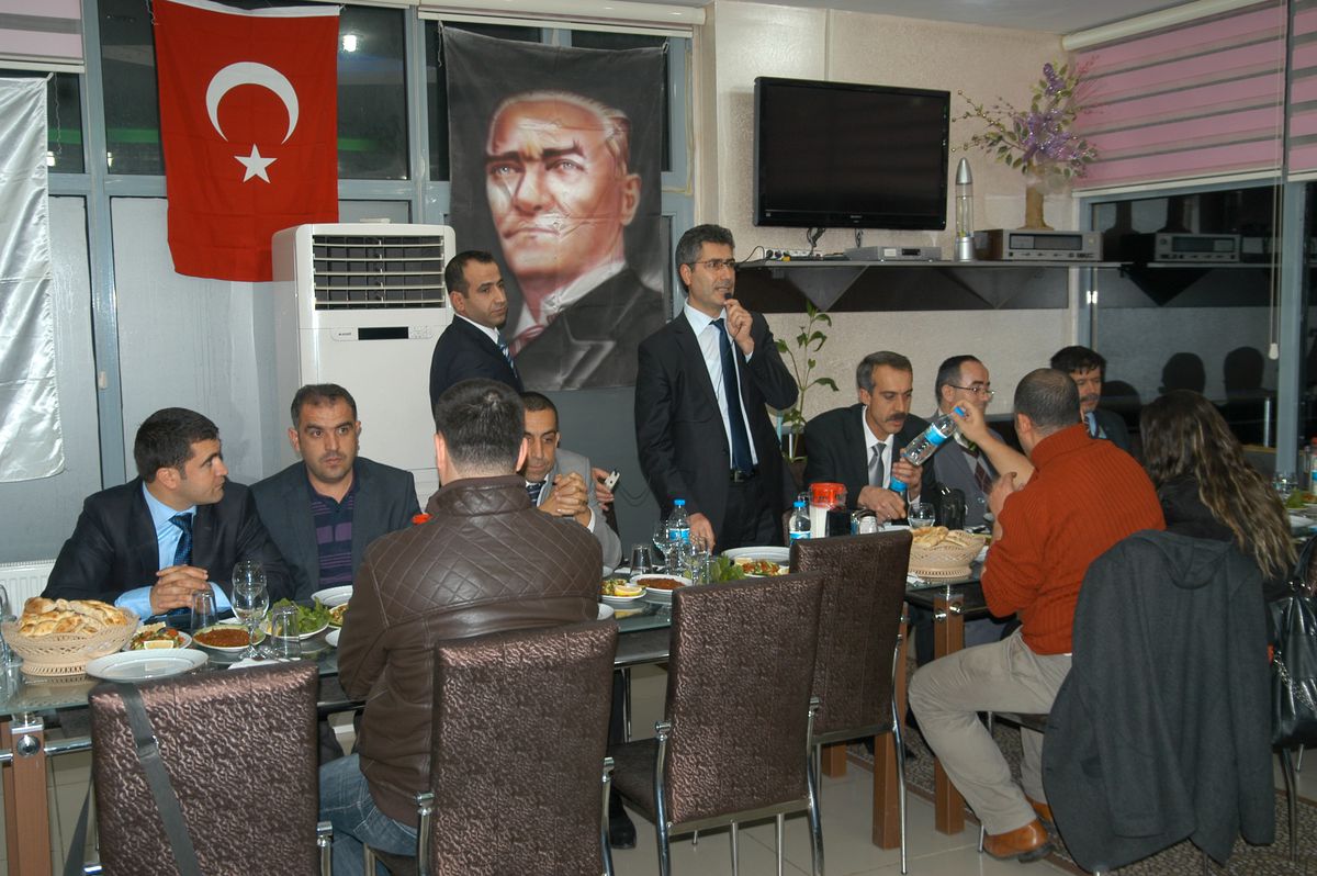 Türk Eğitim Sen\'den Dayanışma Yemeği