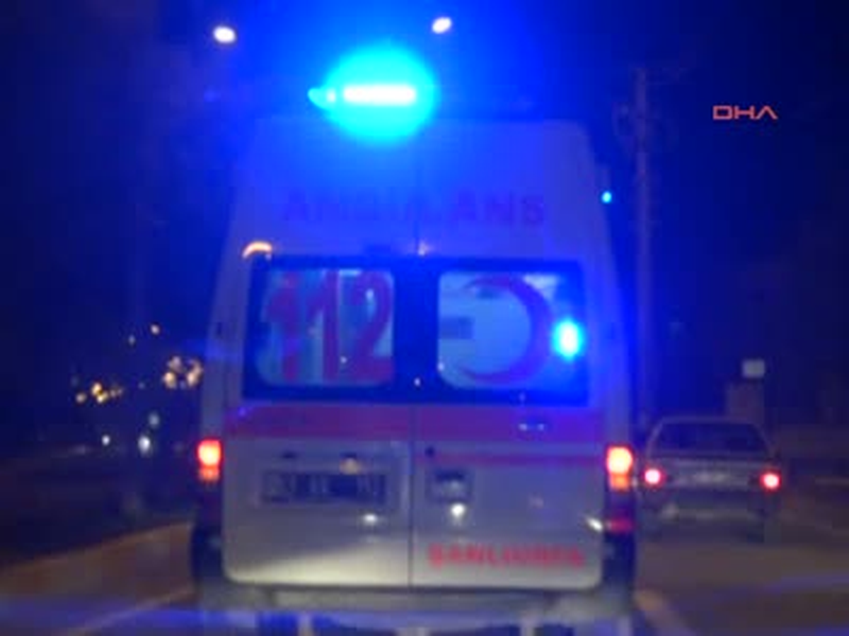Verecek Kavgası.8 Yaralı Şanlıurfa\'da Bazer ve Bayıltmaz Ailelerine Mensup Kişiler Arasında Çıkan...