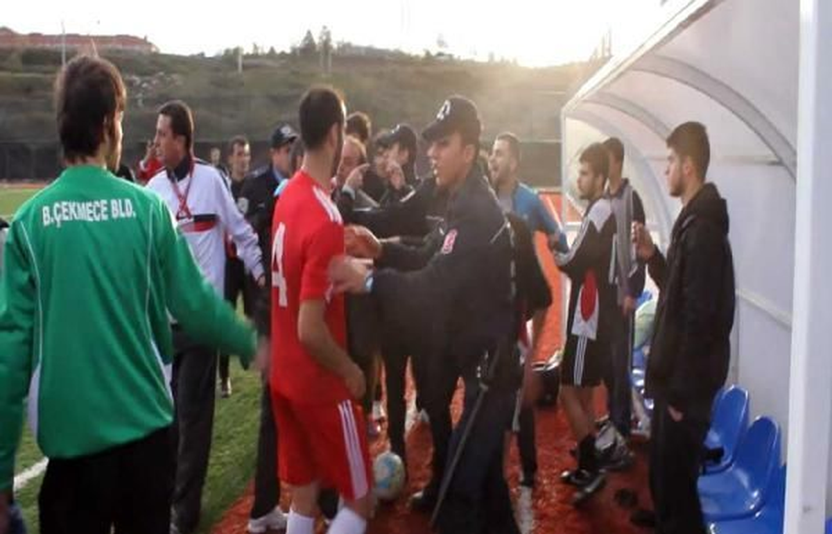 Yeşil Saha Karıştı