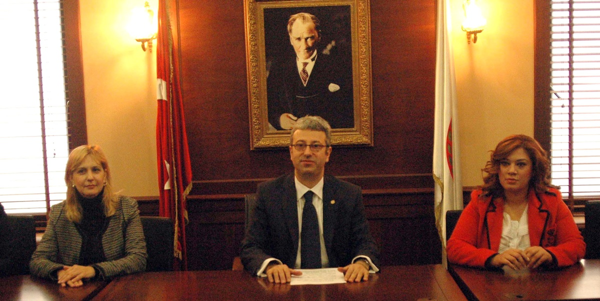 Avukatlar İnsan Haklarının Tam Uygulanmasını İstedi