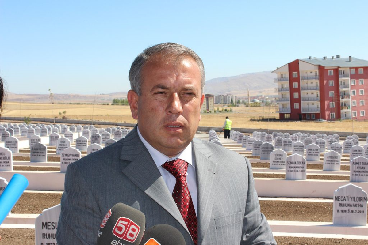 Belediye Başkan Yardımcısı Çongar Karşıyaka Mahallesi\'nde Çalışmaları İnceledi