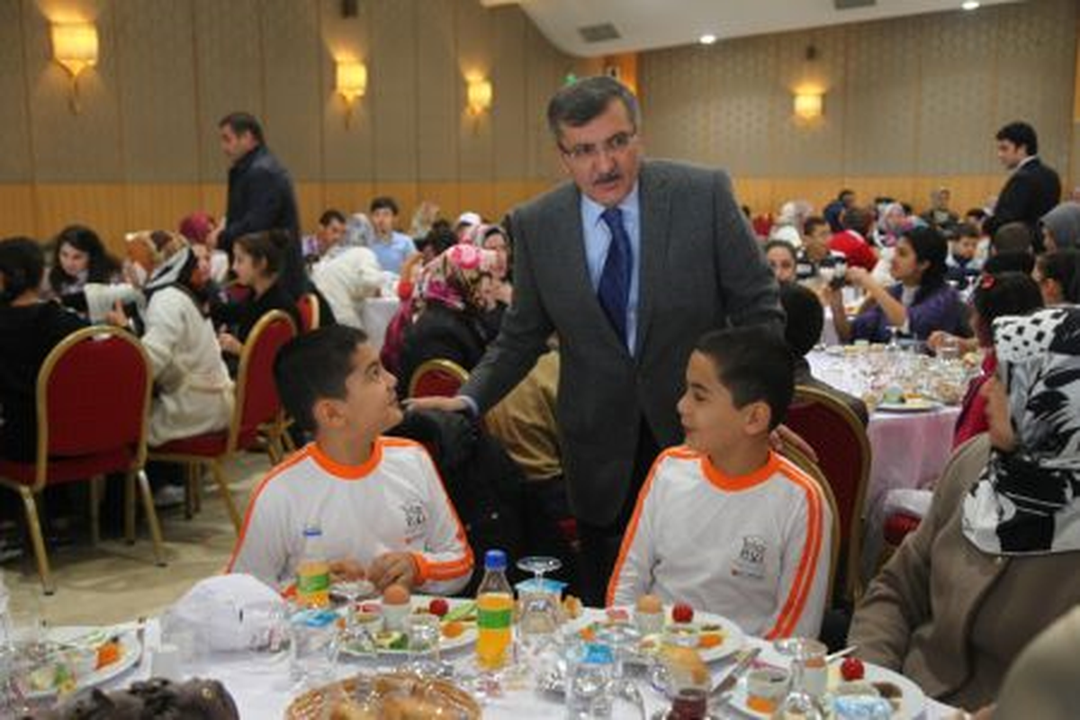 "Bilge Nesil" Dev Kahvaltı Organizasyonunda Buluştu