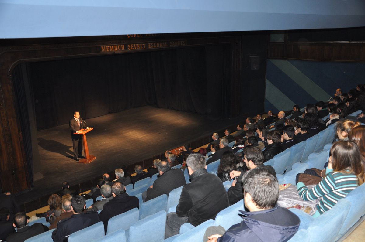 Çorlu Kaymakamlığından İnsan Hakları Günü Konferansı