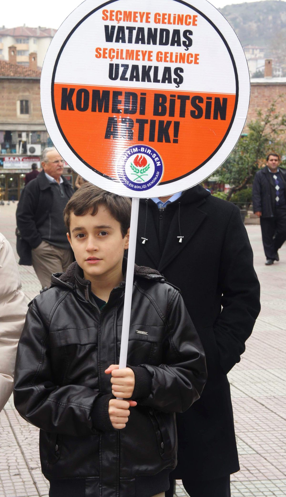 Eğitim-Bir-Sen\'den Başörtüsüne Özgürlük Eylemi