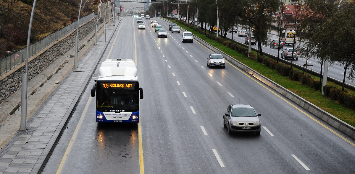 Başkent\'te Metrobüs Dönemi