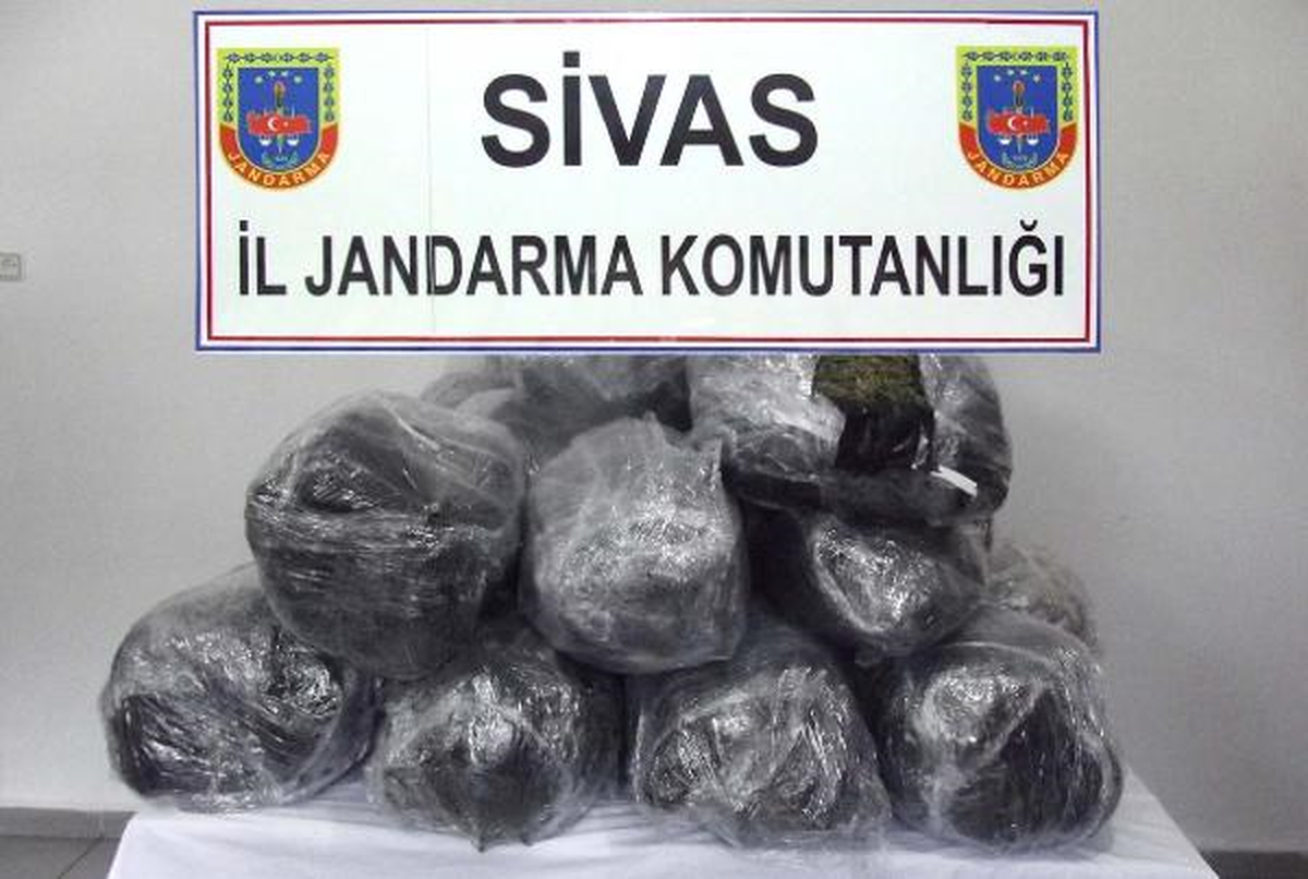 Gürün\'de 142 Kilo Esrar Ele Geçirildi