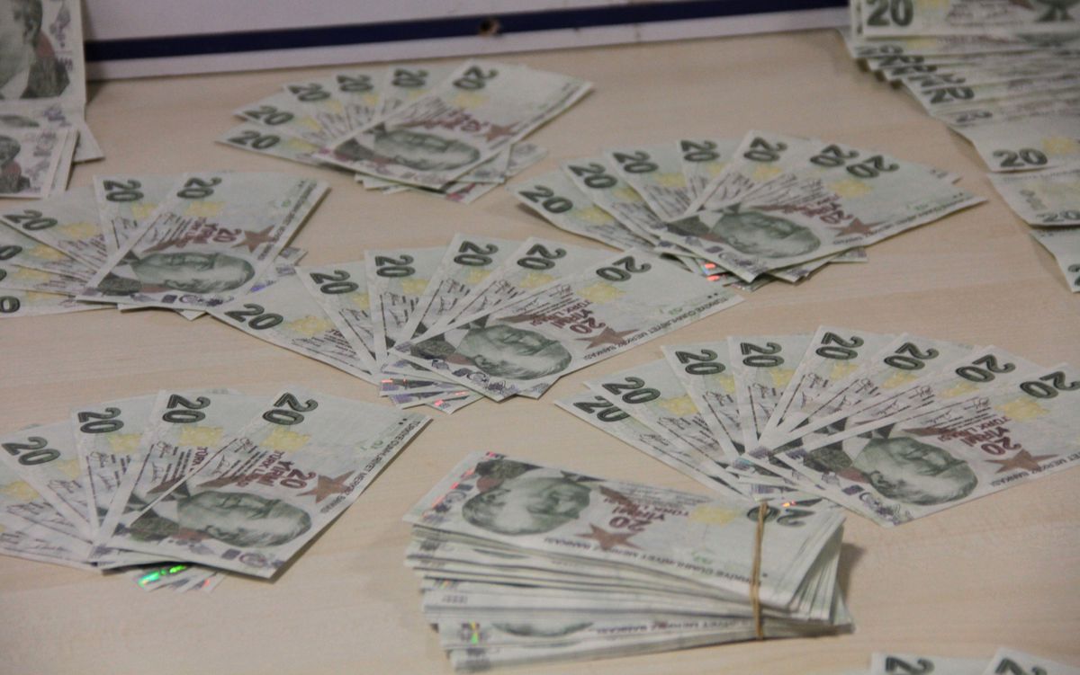 İflas Etmemek İçin Sahte Para Bastılar