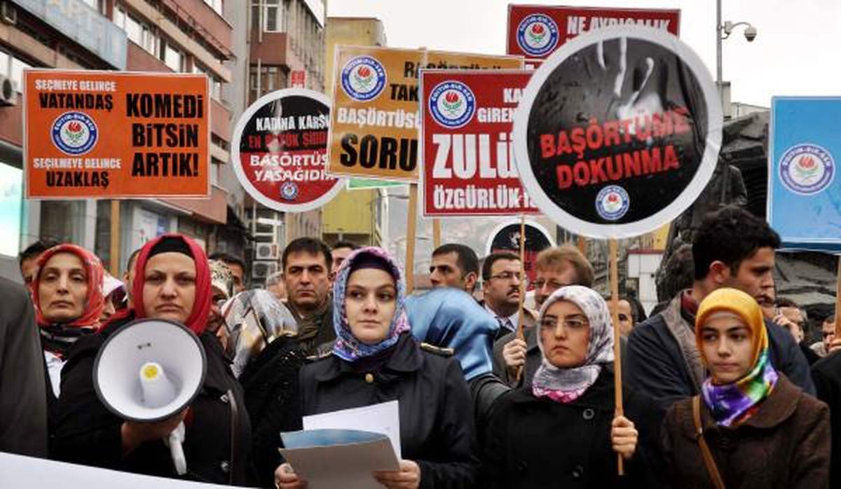 Kamuda Başörtüsüne Özgürlük Eylemi