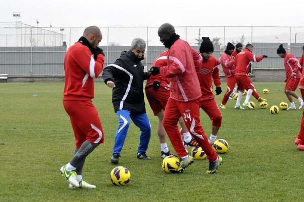 Sanica Boru Elazığspor\'da Gaziantepspor Maçı Hazırlıkları