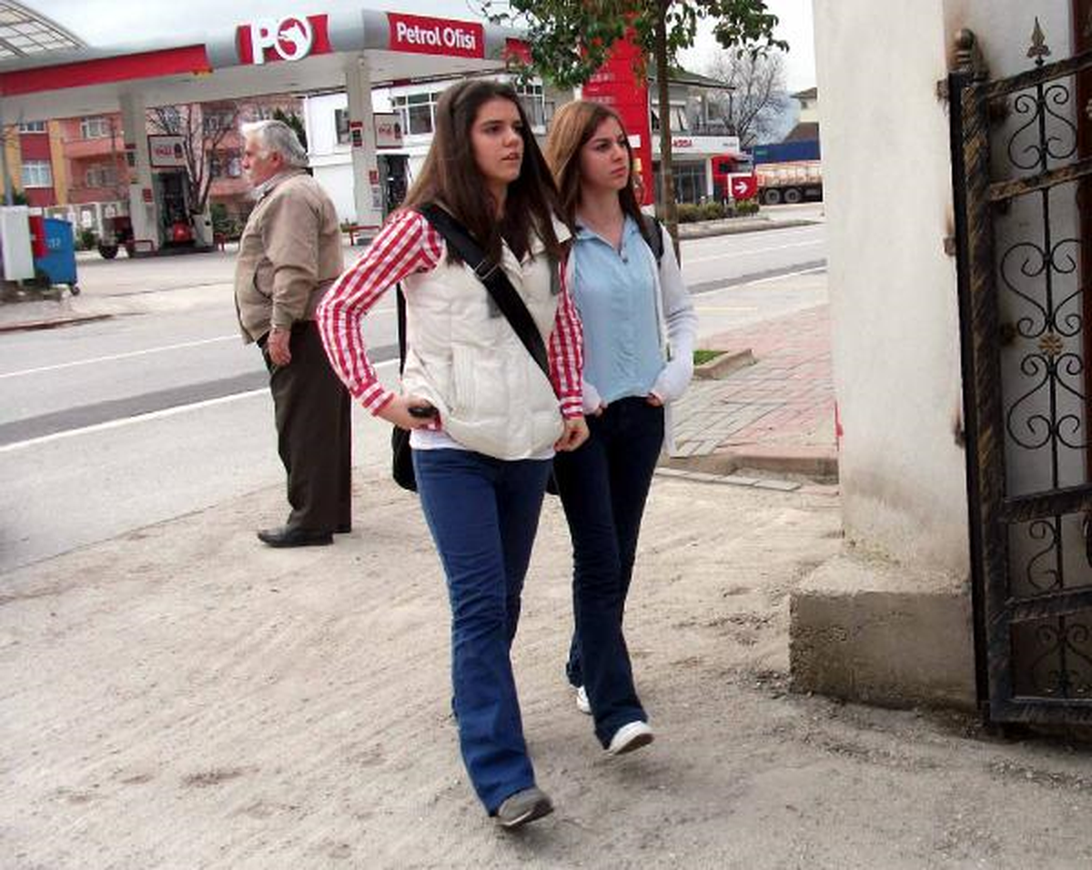 Serbest Kıyafet Uygulaması Akyazı\'da Başladı