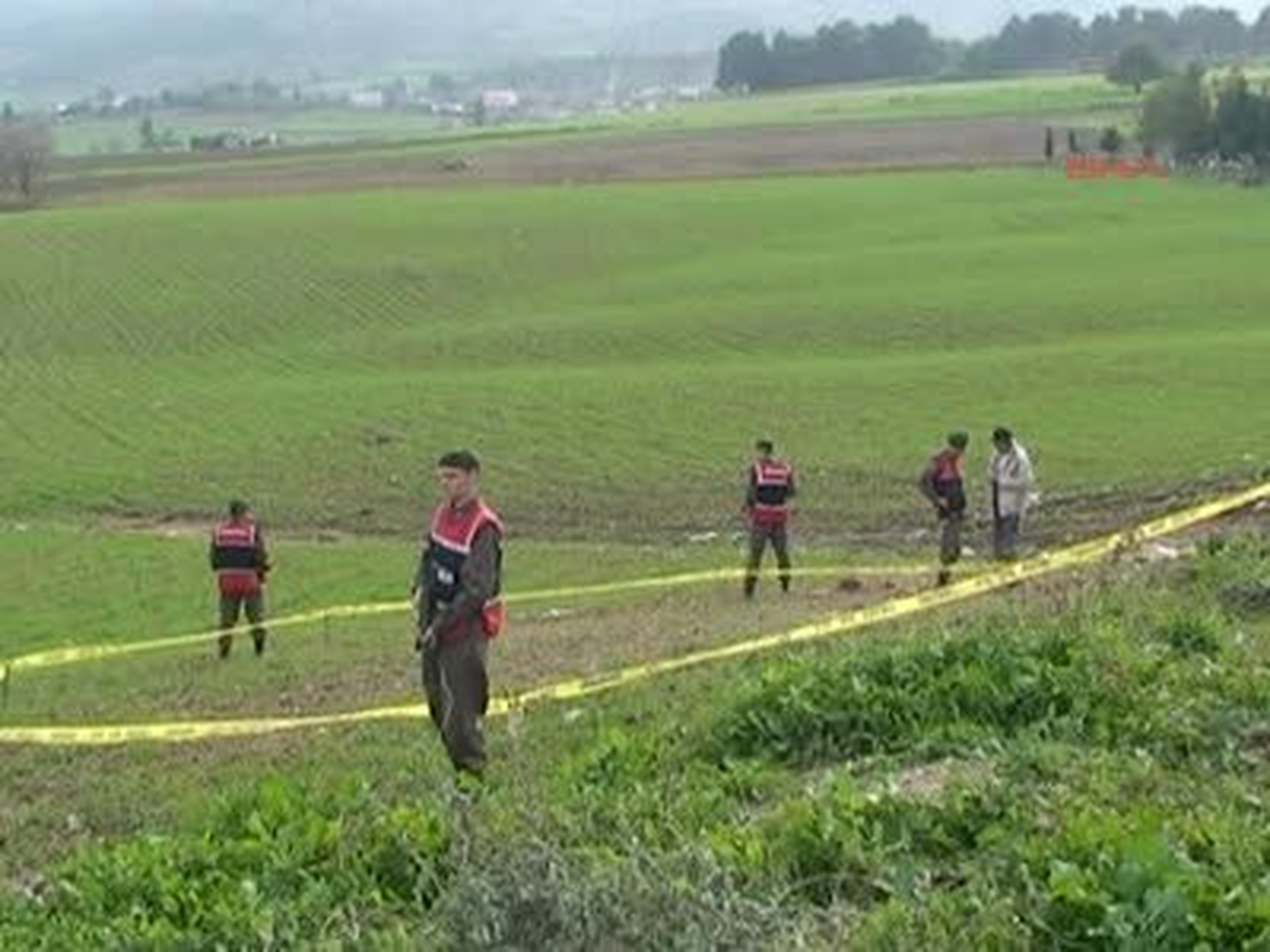Tarlada İneğin Bastığı Yerden Mezarlık Çıktı (2)