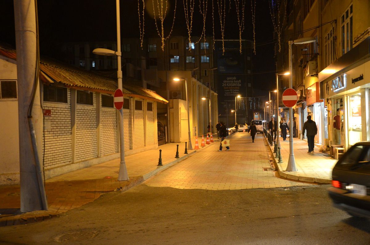 Trafiğe Kapatılan Sokak Tepki Çekiyor
