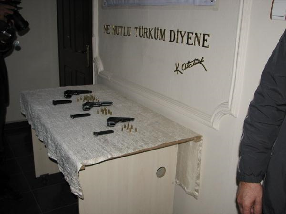 Viranşehir\'de Huzur Operasyonu: 4 Gözaltı