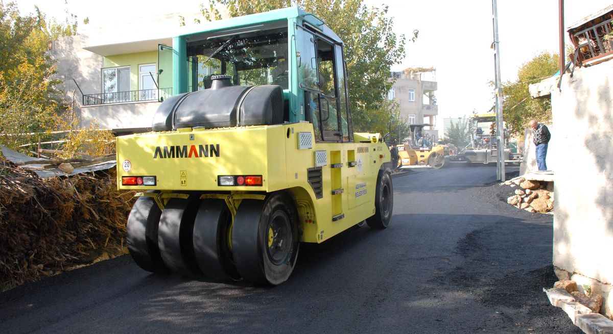 Yunus Emre Mahallesi\'nde Asfalt Yapıldı