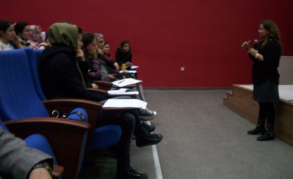 Yurtkur Öğrencilerine \'Liderlik Eğitimi\' Verildi