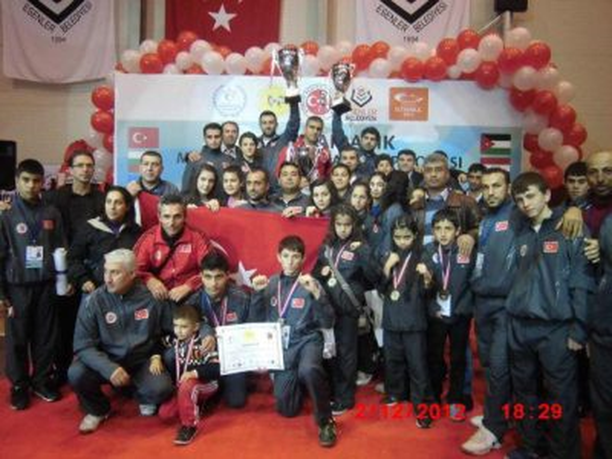 Antakya Belediyesi Muay-Thai Sporcusu Balkan Şampiyonu