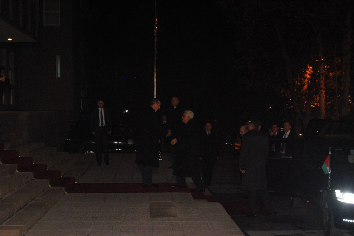 Filistin Devlet Başkanı Abbas Başbakanlık\'ta