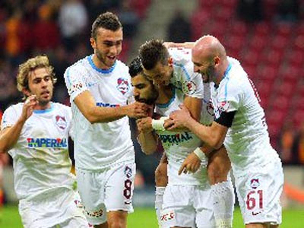 Galatasaray\'a Kupada 1461 Trabzon Şoku