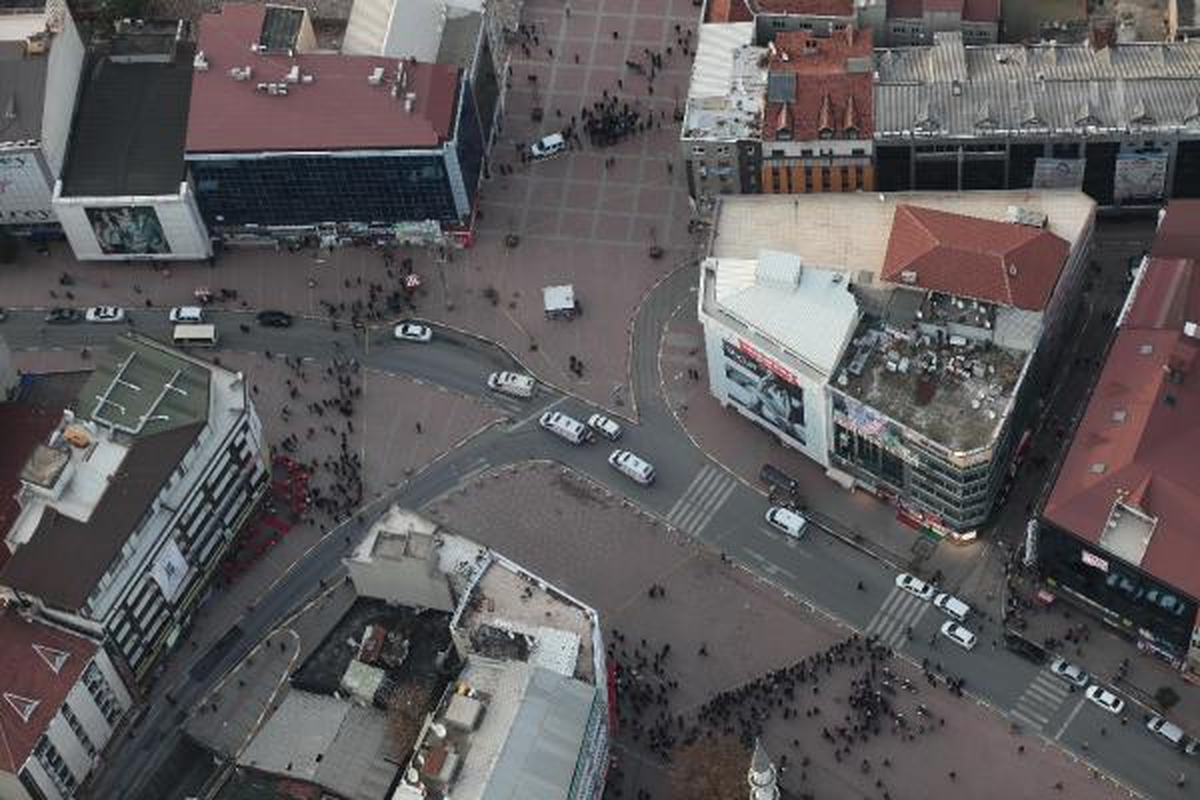 Gaziosmanpaşa\'da Polise Silahlı Saldırı