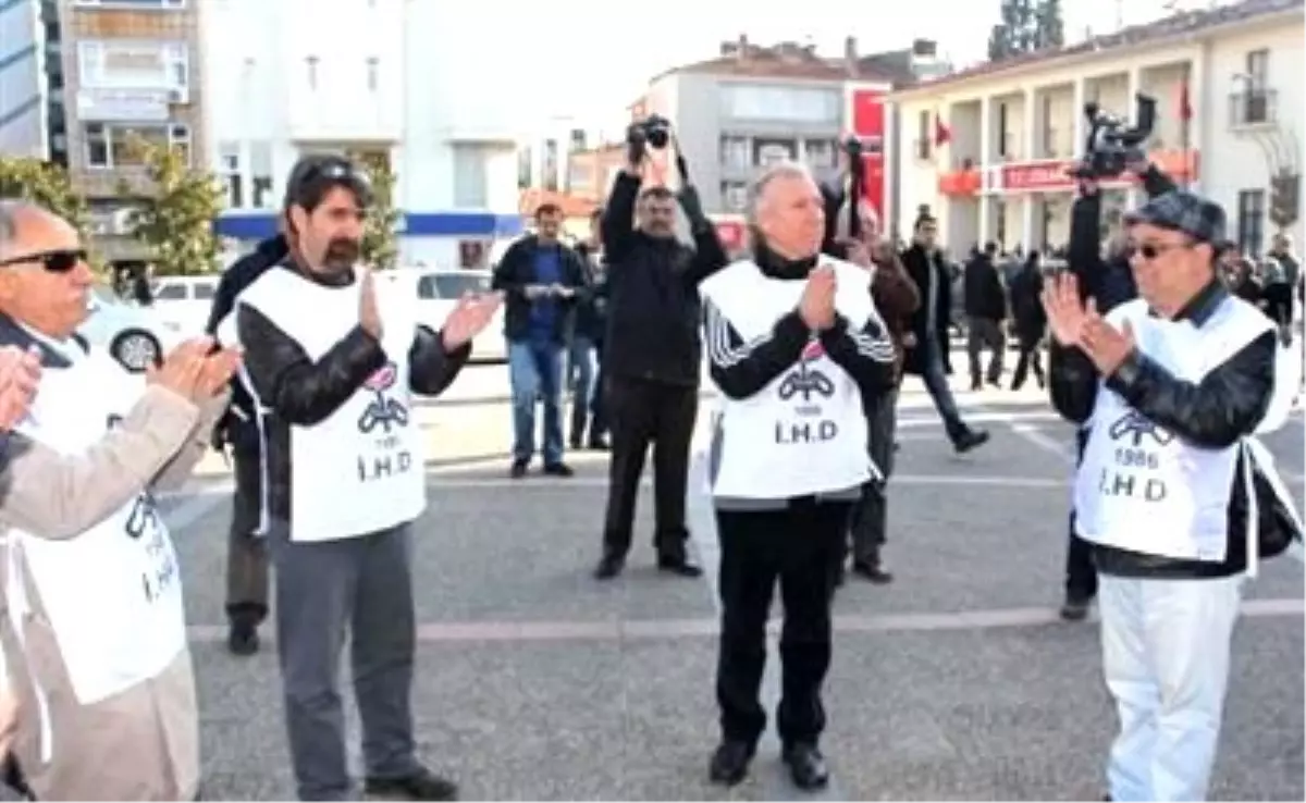 İnsan Haklar İçin 10 Kişilik Yürüyüş