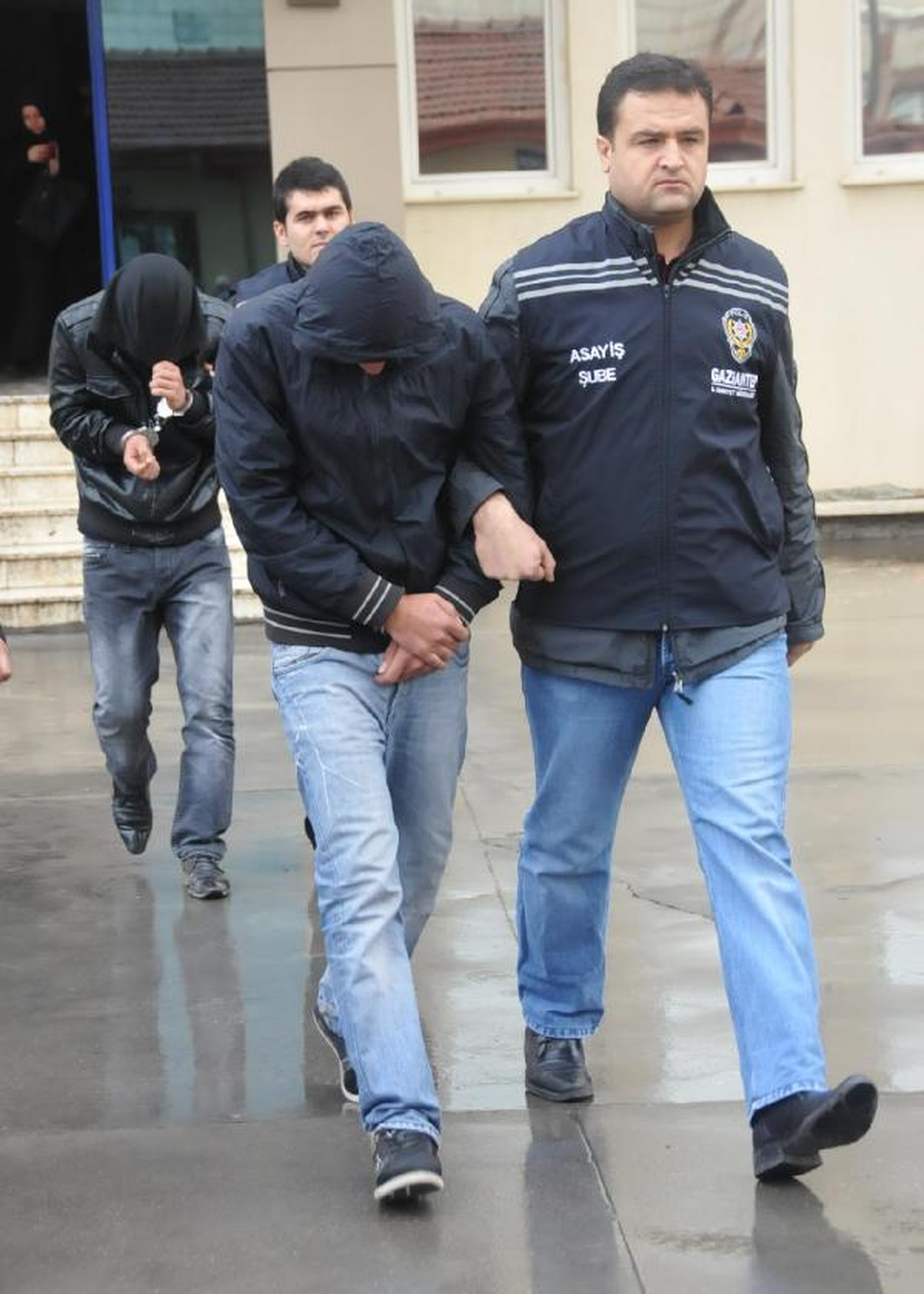 Kapkaççılar Polisten Kaçamadı