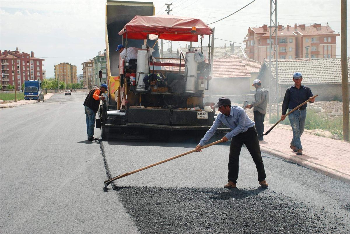 Karatay\'da Hedefin Üzerinde Asfalt Üretimi