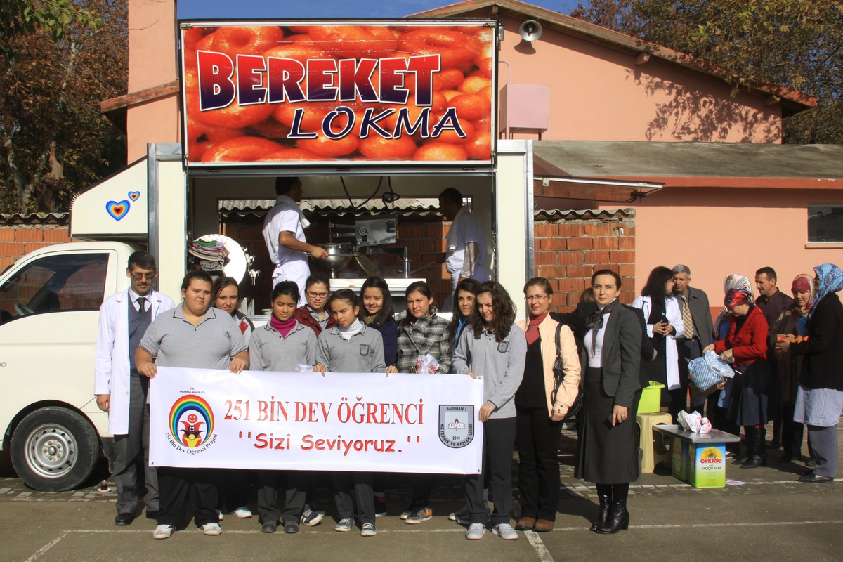 Kız Meslek Lisesi\'nden Lokma Hayrı