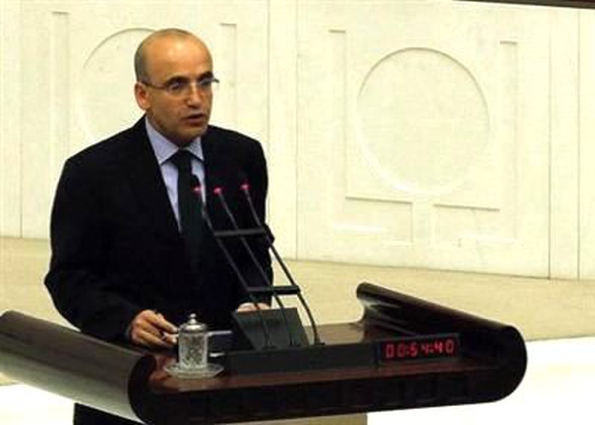 Kötü Gelen Büyüme Şimşek\'e Metin Değiştirtti