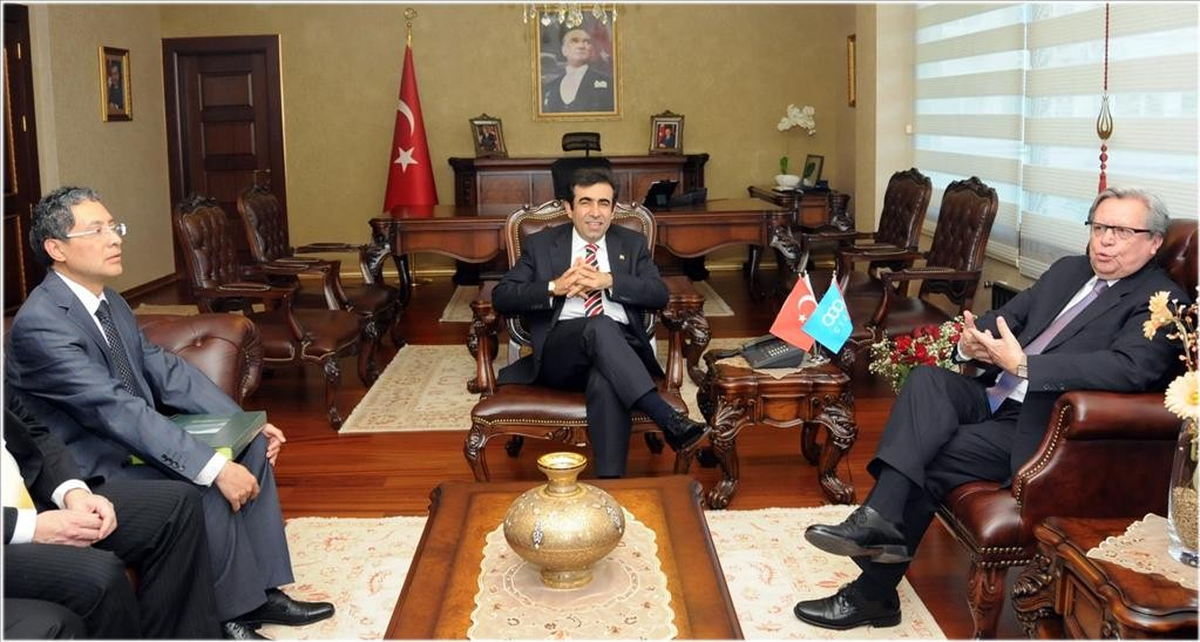 Meksika Büyükelçisi Garcıa Amaral\'dan Güzeloğlu\'na Ziyaret