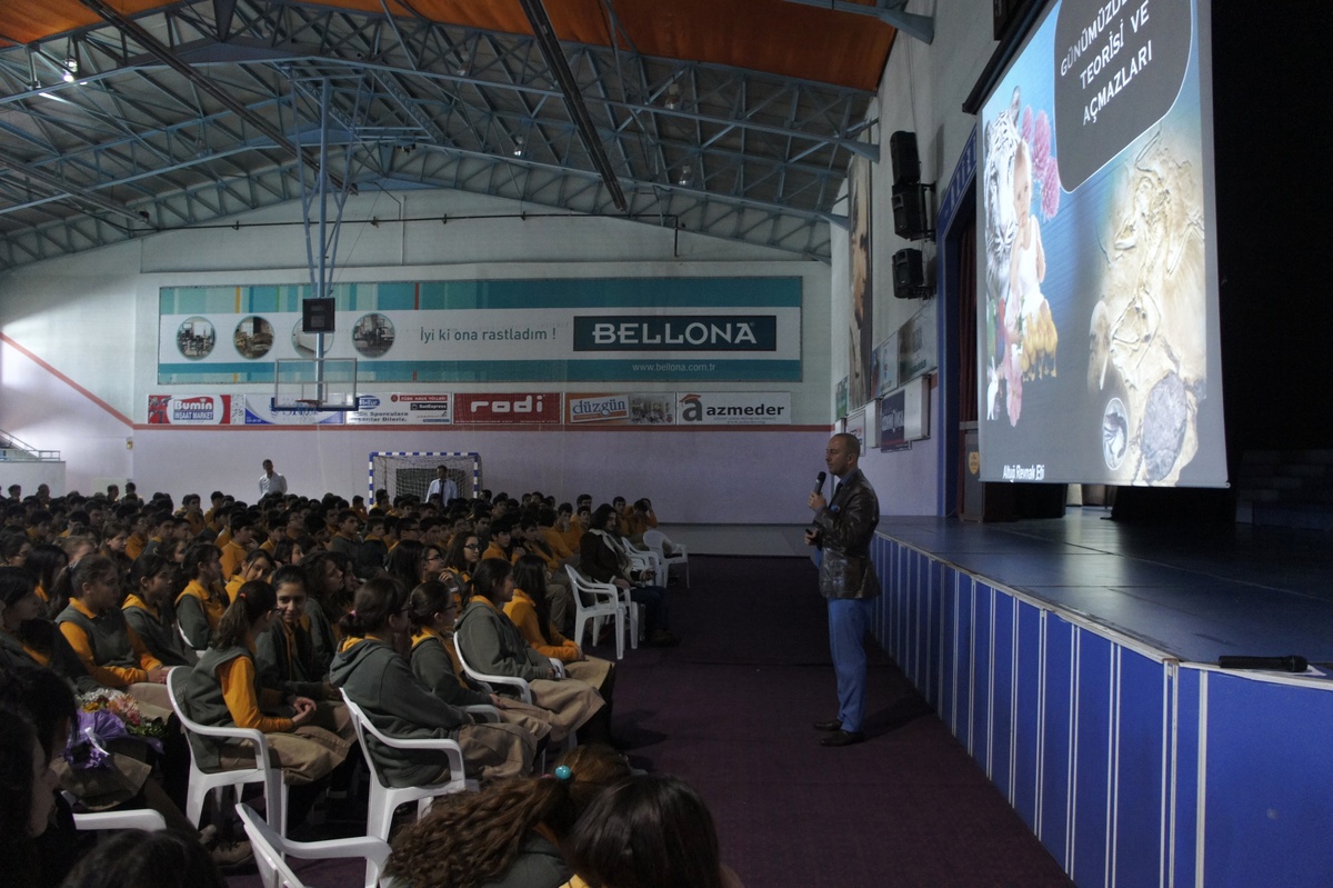 Özel Aziziye Lisesi\'nde "Günümüzde Evrim Teorisi ve Açmazları" Konferansı...