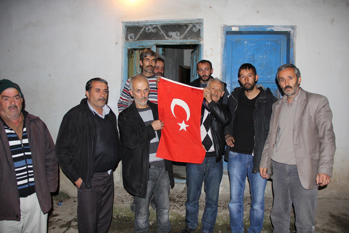 (Özel Haber) Erzurumlu Şehit Polisin Köyünde Yas
