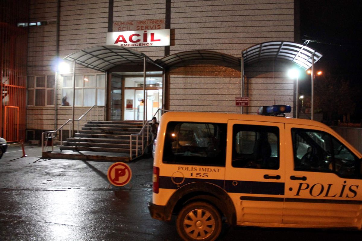 Patlak Egzoz İki Kişiyi Zehirledi