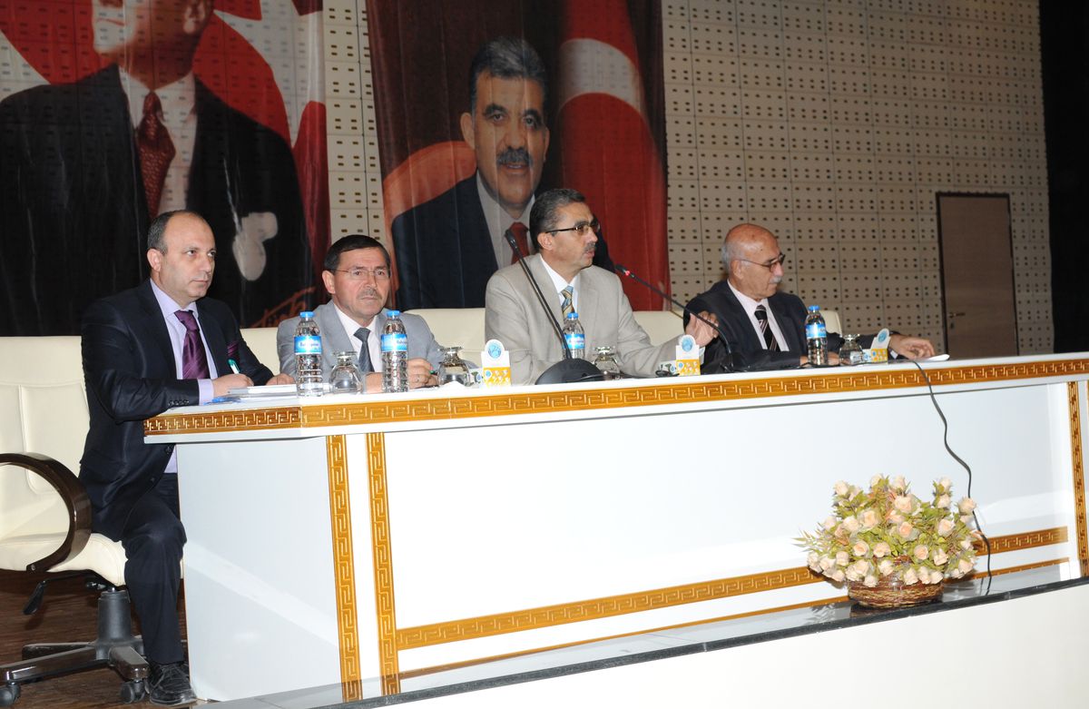 Rektör Güvenç Öğrencilerle Bir Araya Geldi