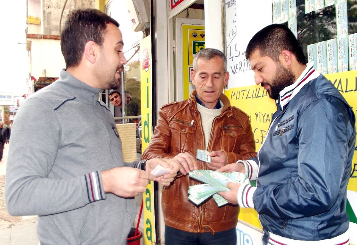 Vatandaşlar Piyongo İkramiyesine Umut Bağladı